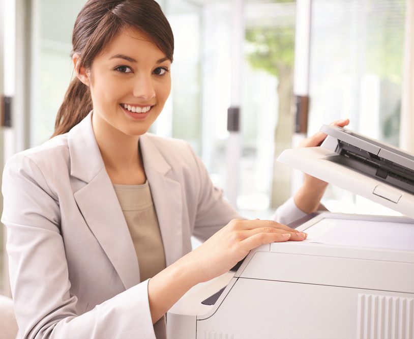 cropped-Girl-photocopying-1.jpg | Monitor BM - Transaction Management